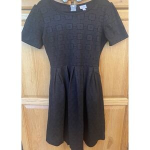 LuLaRoe Women's Amelia Black Fit Flare Short Sleeve Dress Size‎ Medium ***NWOT